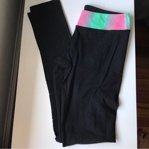 Reversible black leggings